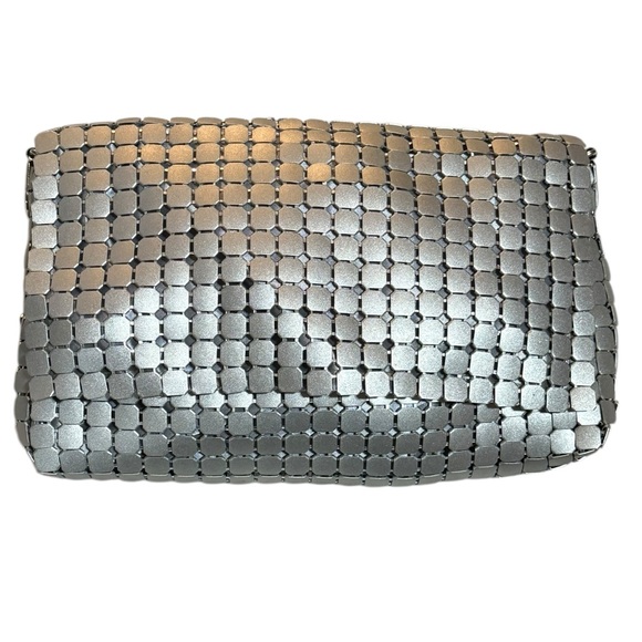Olga Berg Brushed Silver-Toned Soft Metal Mesh Clutch Shoulder Bag - Picture 2 of 16